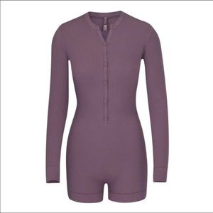 💜SKIMS Plum Soft Lounge Henley Onesie💜